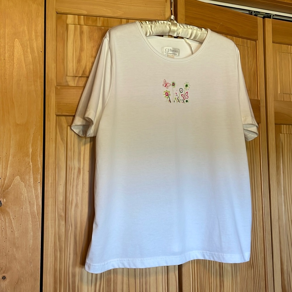Embroidered flowers top